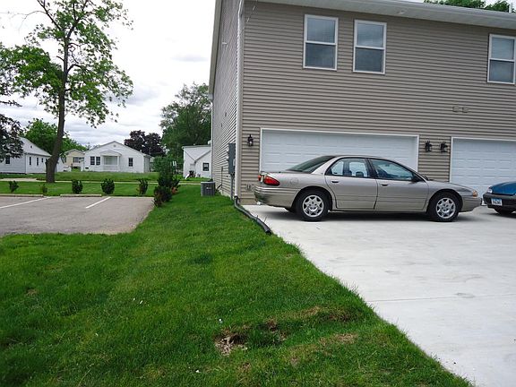 back show with garage entry