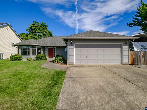 1398 Bentley St E, Monmouth, OR 97361