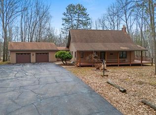 3011 Susies Hill Ct, Oconto, WI 54153