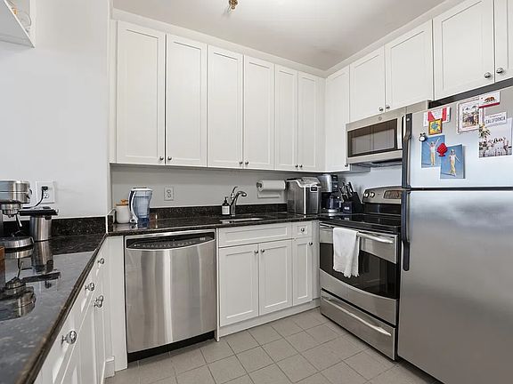 4th image of 1500 Washington St APT 2J