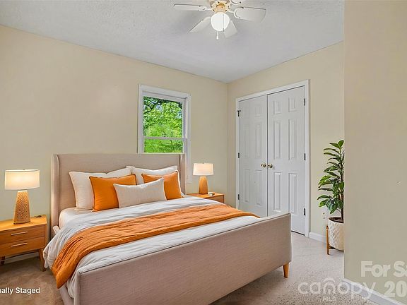 5th image of 105 Chalice Ct