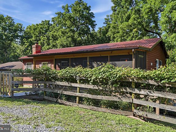 4th image of 253 Persimmon Pear Ln