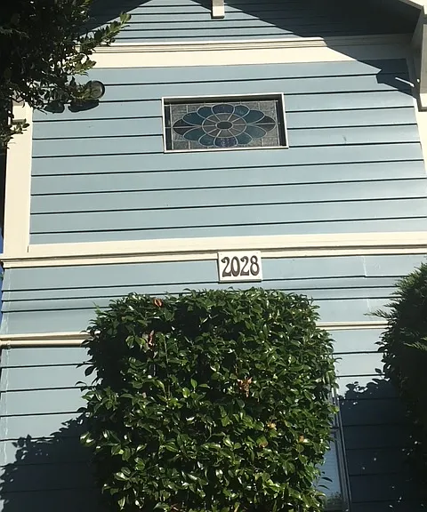 2028 enclose porch mail room