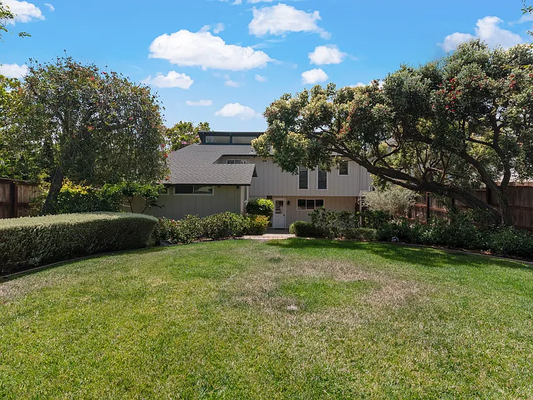 13981 Mercado Dr — Photo 42