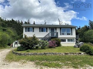 69 Old Post Rd, Barrington, NS B0W1E0