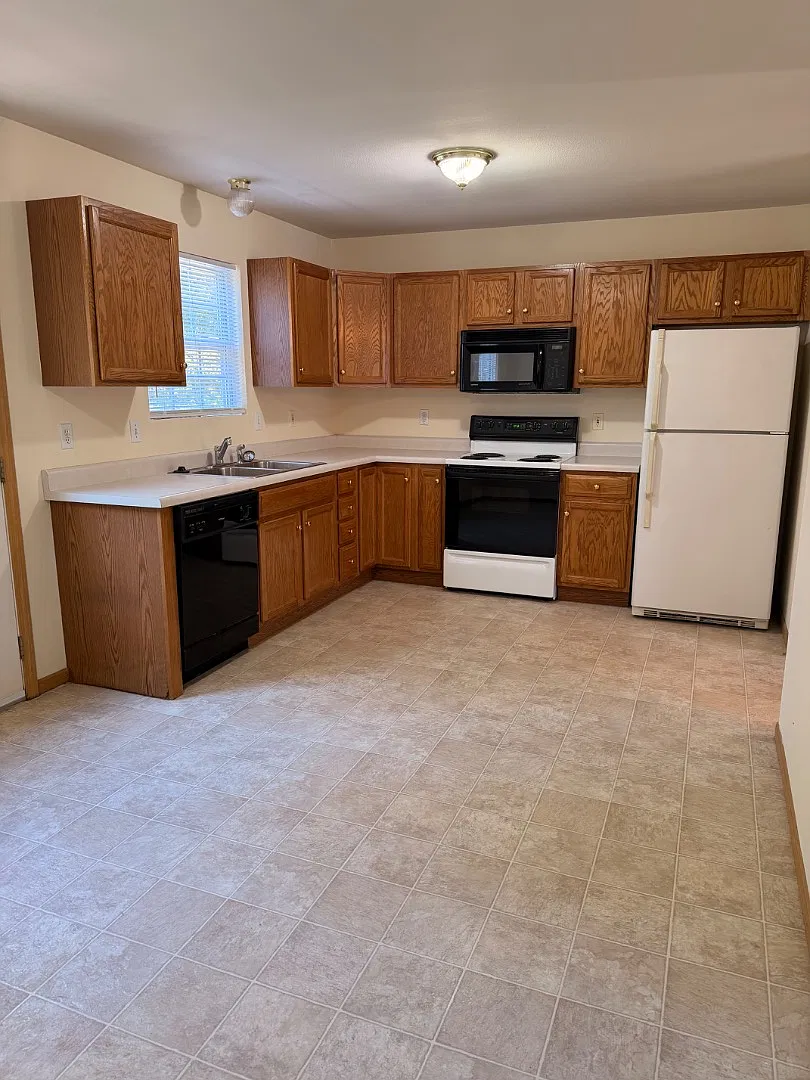 424 Kensington Park - A — Photo 1