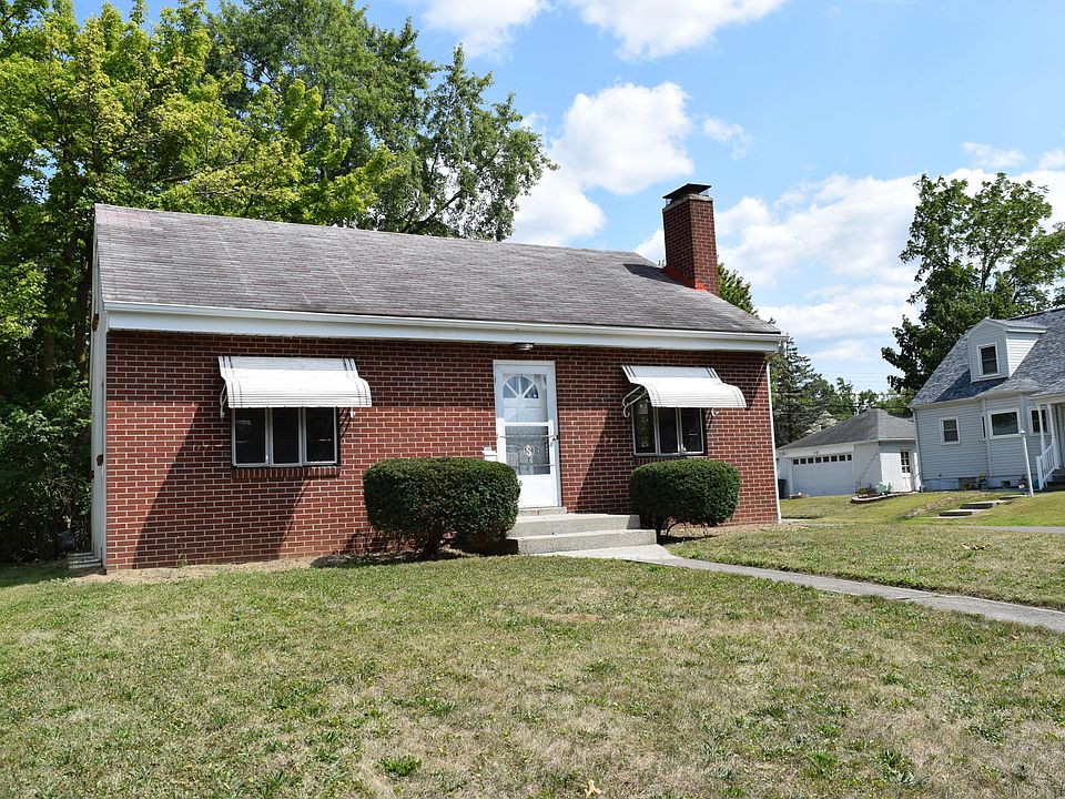 1st image of 2956 Bremen St