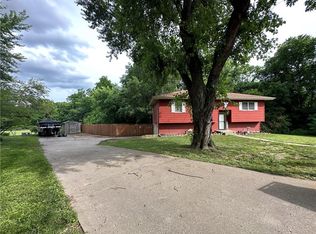 2533 Dundee Rd, Lexington, MO 64067