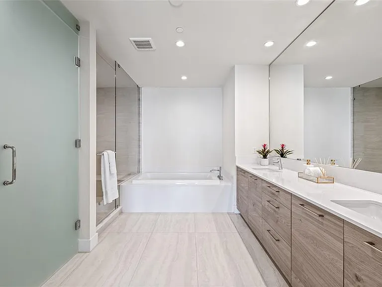 301 1st St S #803 — Photo 26
