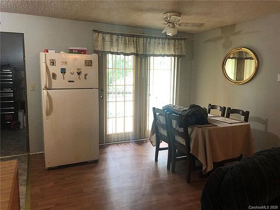 5th image of 93 Old White St