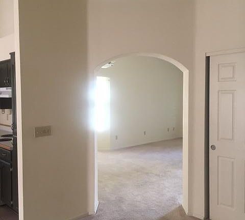 5th image of 2840 W Redmond Dr