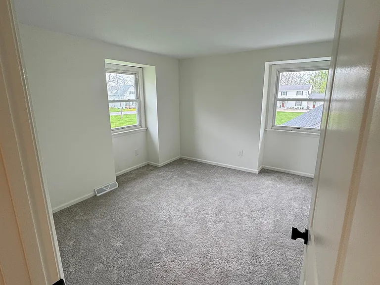 9678 Main St #B2 — Photo 17