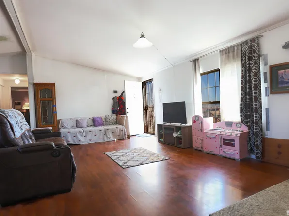 2860 Ramsey St, Silver Springs, NV 89429