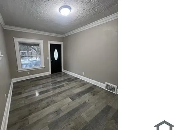 10302 Lamontier Ave, Cleveland, OH 44104