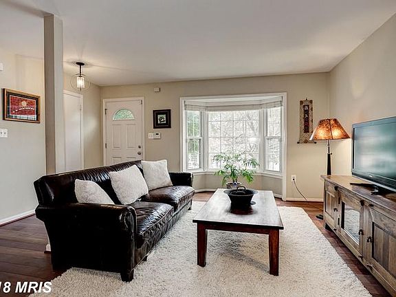 3rd image of 7308 Rockford Dr