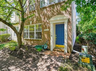 5427 Cheyenne Knoll Pl, Alexandria, VA 22312