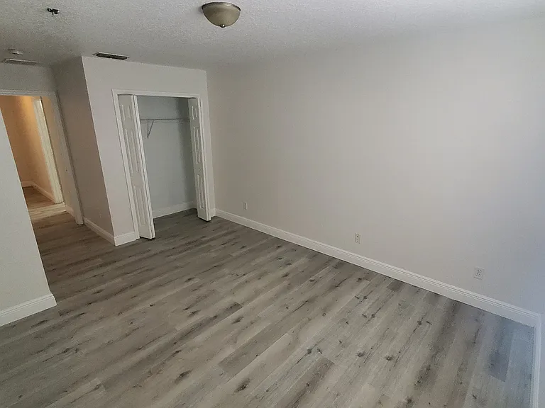 210 Artisan St — Photo 8