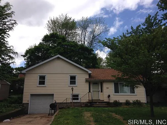 403 Killarney Dr photo 1