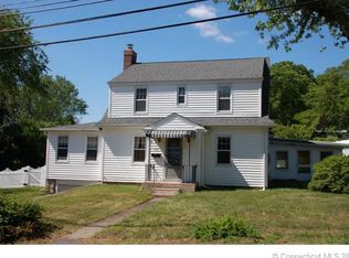 195 Lestertown Rd, Groton, CT 06340