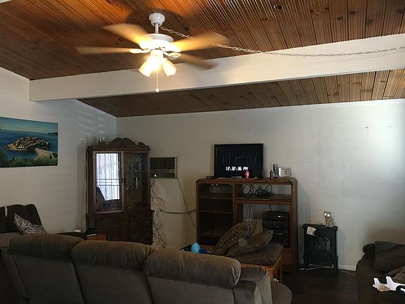 3rd image of 641 Francis Dr