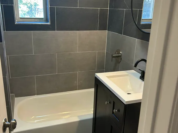 43-11 31st Avenue image 2 of 9