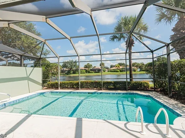 10615 Camarelle Cir, Fort Myers, FL 33913