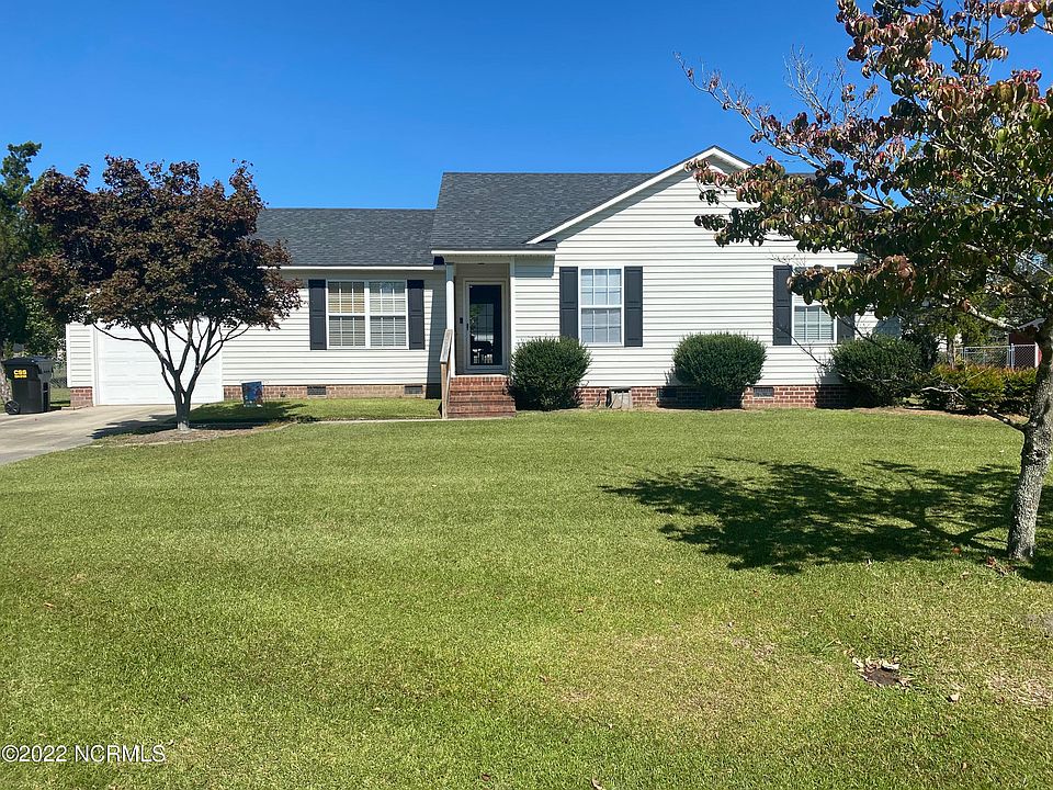 1st image of 2686 Pine Knoll Drive