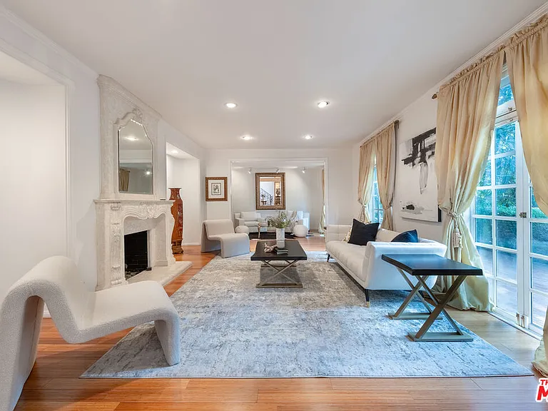 1148 Coldwater Canyon Dr — Photo 23