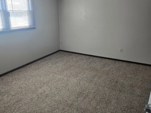 19085 Lena Ave APT 1, Hastings, MN 55033