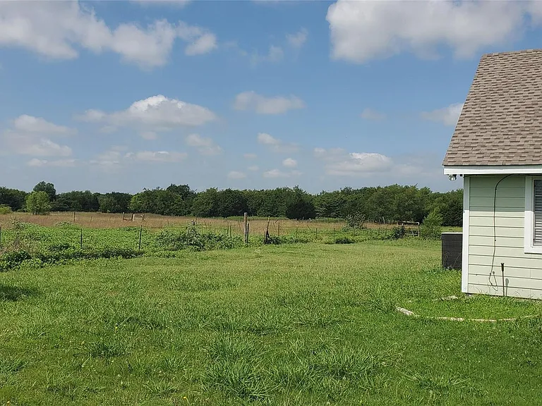 1656 County Road 697 — Photo 24