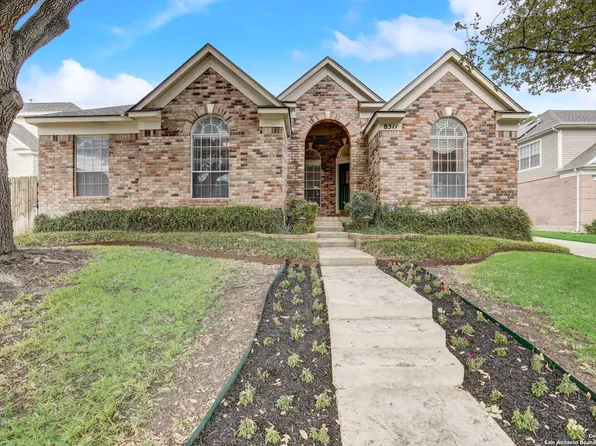8511 CARLTON WOODS DR, San Antonio, TX 78254