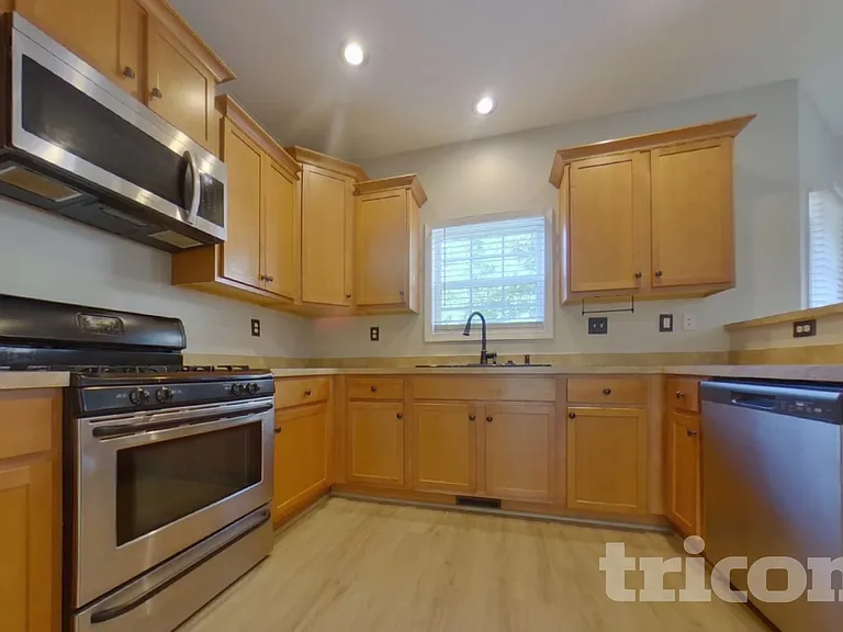 116 Arena Trl — Photo 8