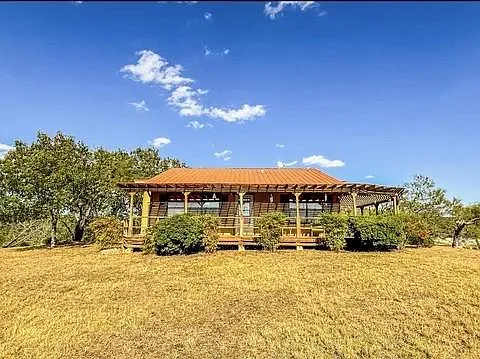 2 bed, 1.5 bath, 1198 sqft, $1,900 — Photo 3