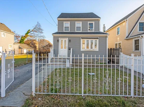 208 Princeton Street, Hempstead, NY 11550