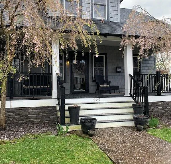 522 Laurel Ave — Photo 1