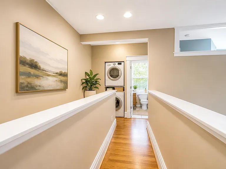 705 Interdrive — Photo 16