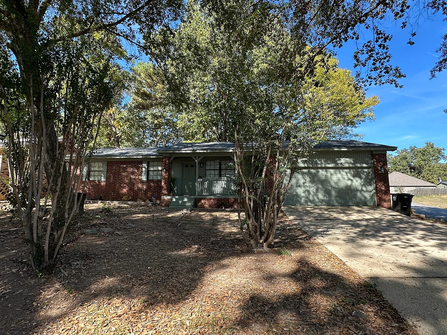 3 bed, 1380 sqft, $1,850 — Photo 1