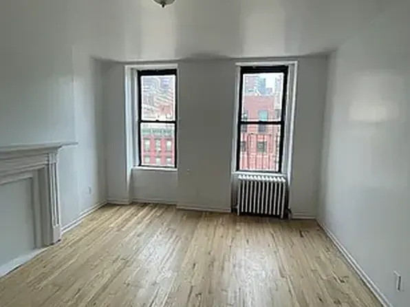 725 11th Avenue image 1 of 13