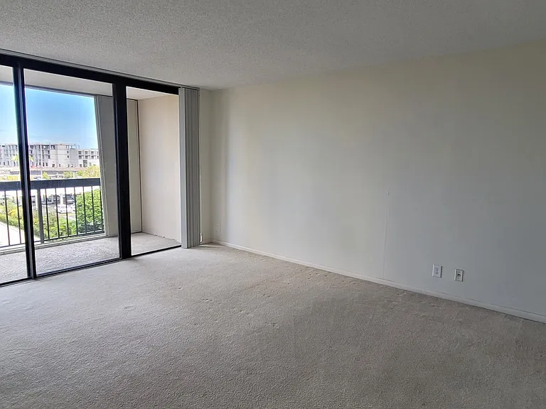 2425 Presidential Way #402 — Photo 10