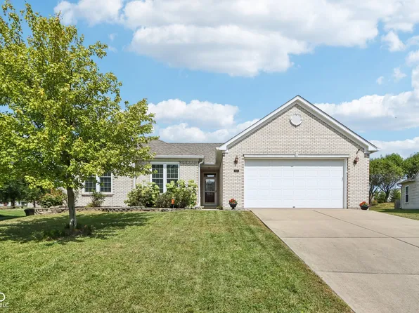 4027 S Stonebridge Ct, New Palestine, IN 46163