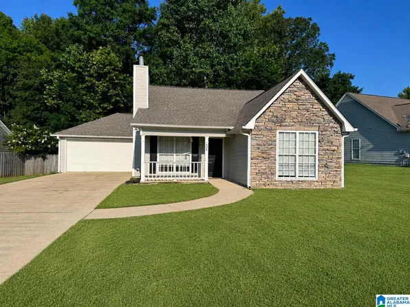 408 Cedar Grove Ln, Maylene, AL 35114
