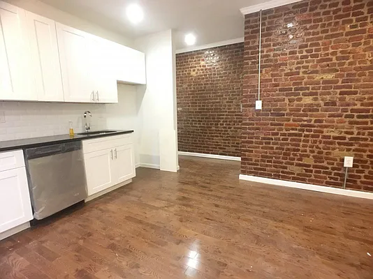 Rented by Bohemia Realty Group | media 22