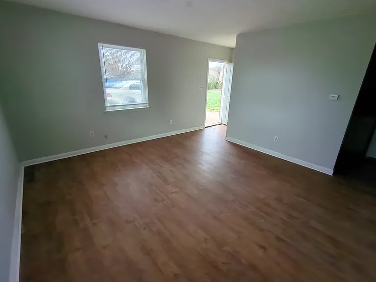 109 Southview Dr #8 — Photo 9
