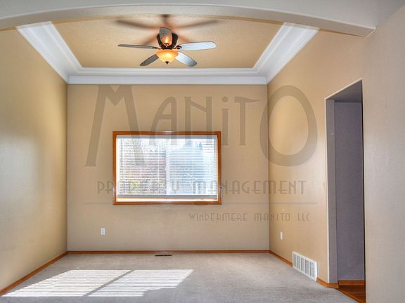 5th image of 822 N Swing St