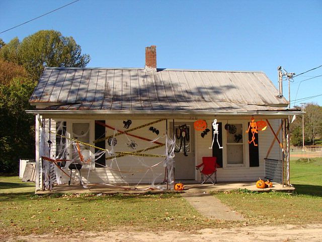 1st image of 210 Sunset Ave