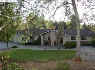 11343 Lakeshore S, Auburn, CA 95602