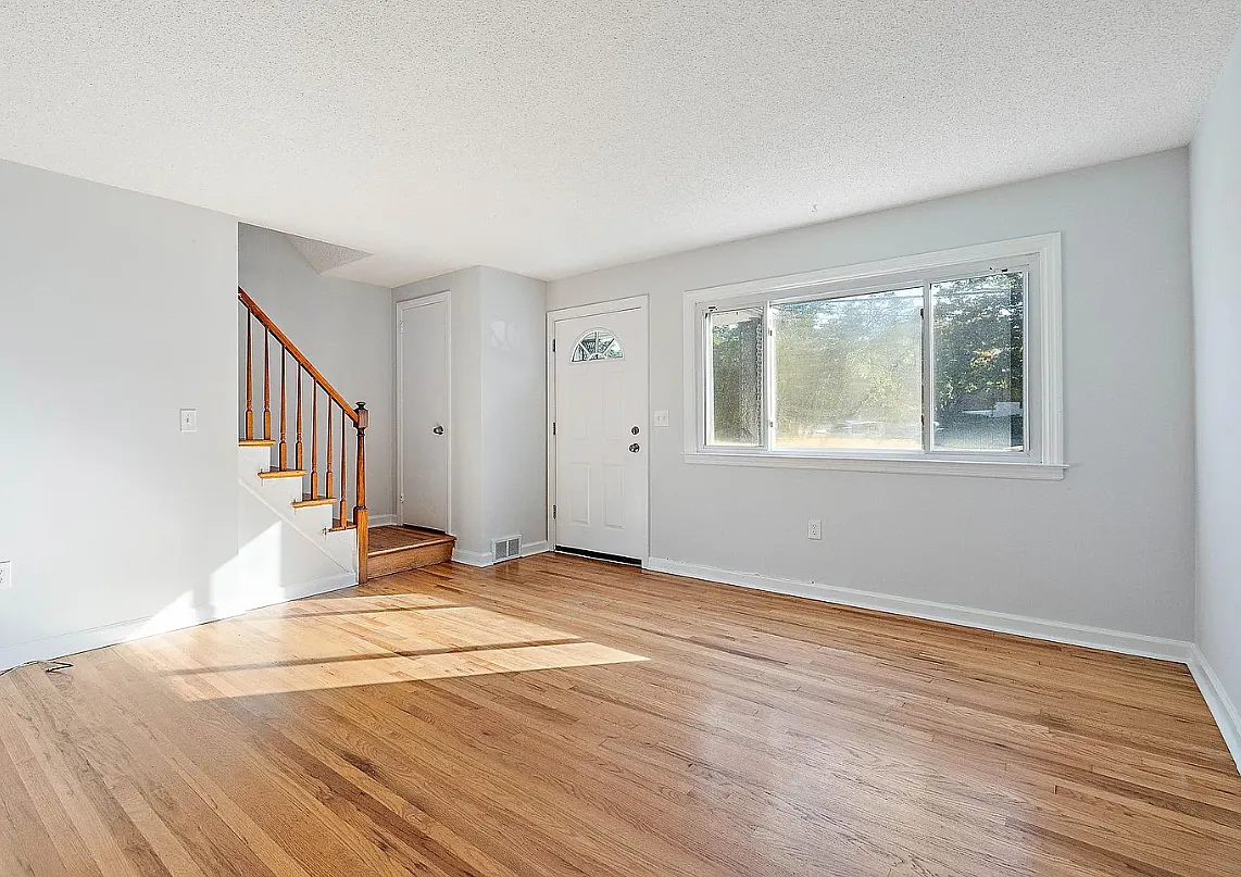 3 bed, 1615 sqft, $1,995 — Photo 4