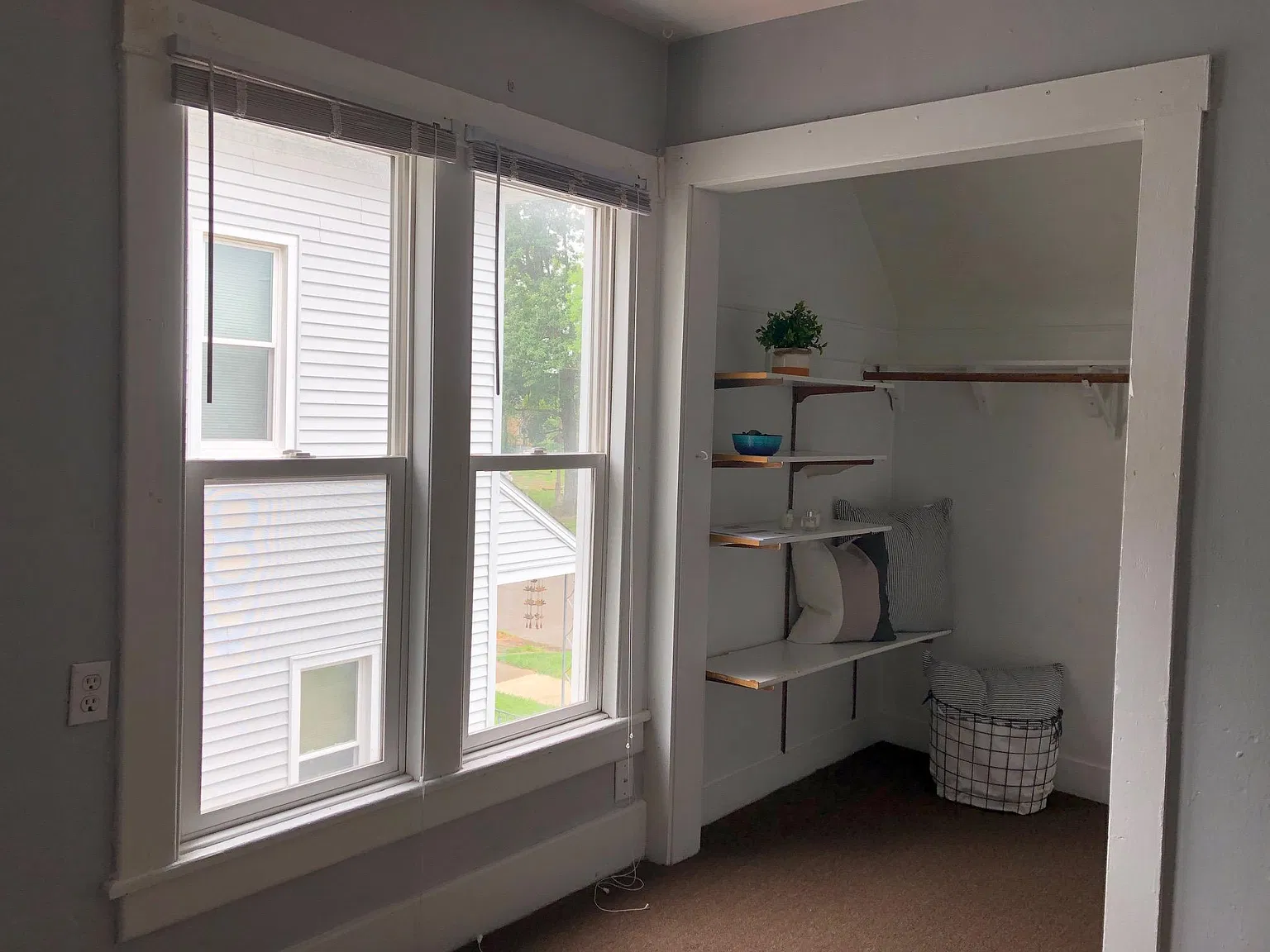 3 bed, 1.5 bath, 1700 sqft, $1,200 — Photo 3