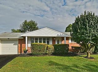 1472 Laurel Ln, Macungie, PA 18062