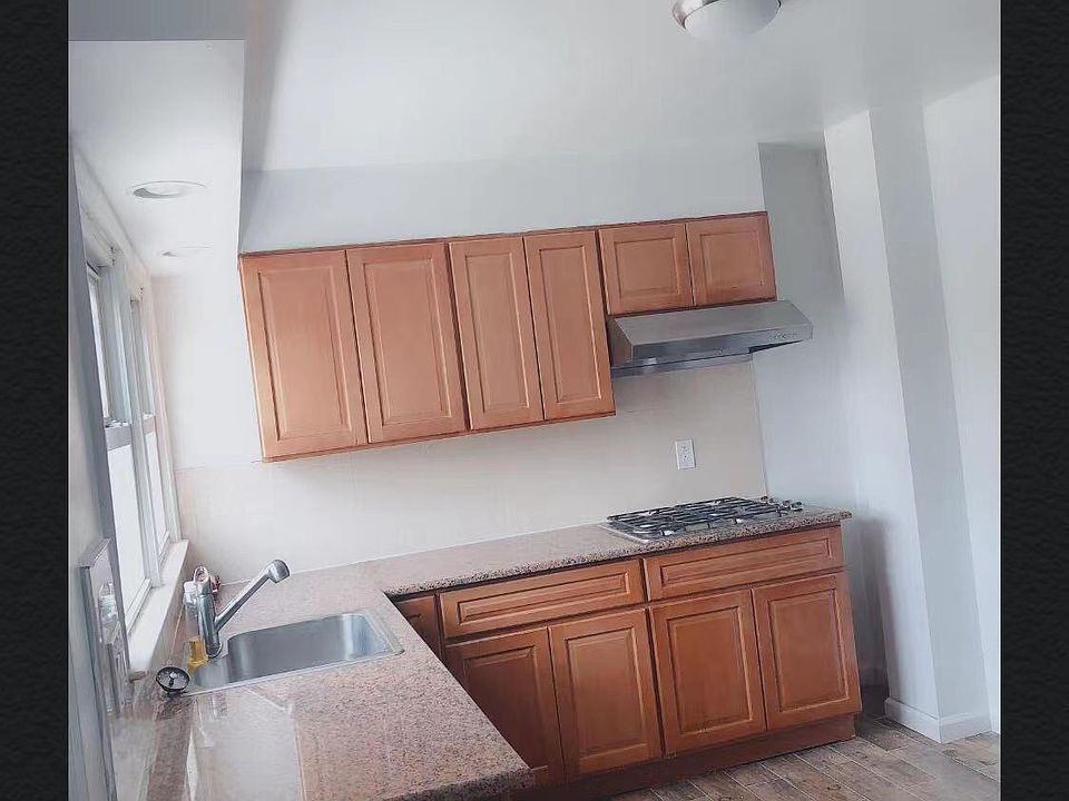 1st image of 76 Marine Way Floor 1